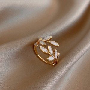 Brand New 💖 White Cream Enamel Leaf Adjustable Ring 18K Gold Plated Size 5 - 7